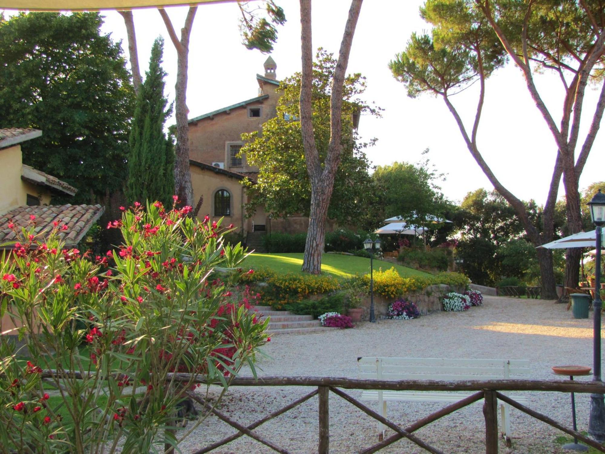 Parco Delle Nazioni - Relax Grand Resort Castel di Decima Exterior photo